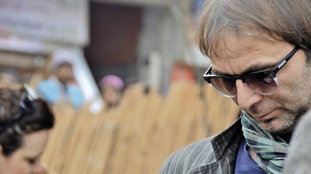 Елин Рахнев, „все по-клиничен в своята тъга. Все по-величествен сред нея“. - Поезийо, ти майко моя мила