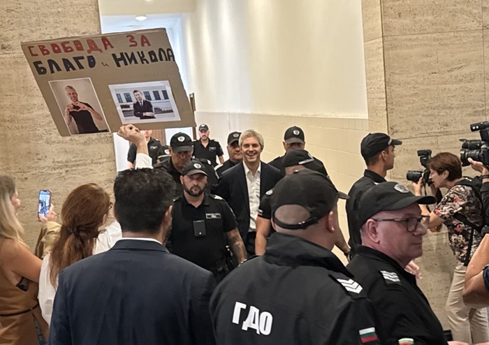 Честата повторяемост на грозните явления в българското общество унищожи усещането за несправедливост. Снимка: ПП/Фейсбук - 30 секунди ужас. 30 секунди завист. 30 секунди погнуса