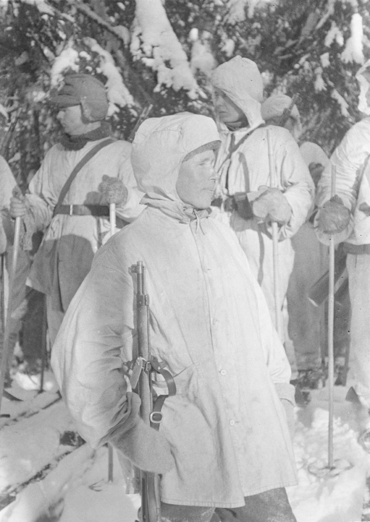 Симо Хаюха по време на Зимната война, 17 февруари 1940 г. Снимка: Finnish Wartime Photograph Archive / Wikimedia - Как се защитава Родина – историята на един финландски герой